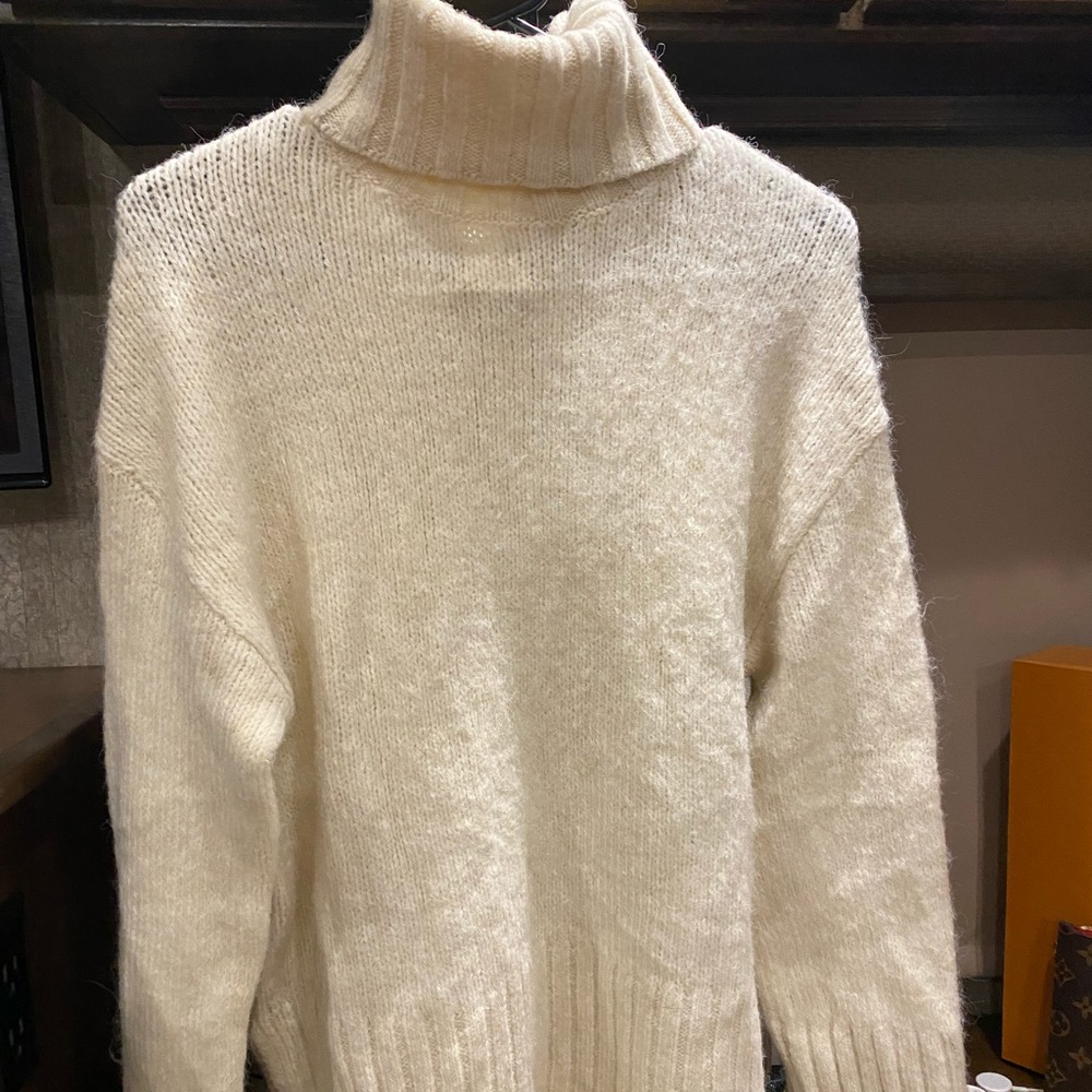 ⭐️ 3 for $20 ⭐️ NWT h&m turtleneck sweater